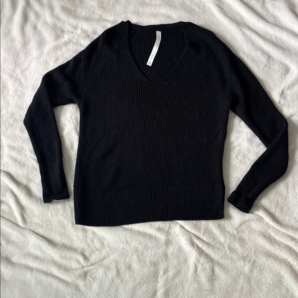 lululemon athletica merino wool v-neck sweater - Size Xs/S, Black
